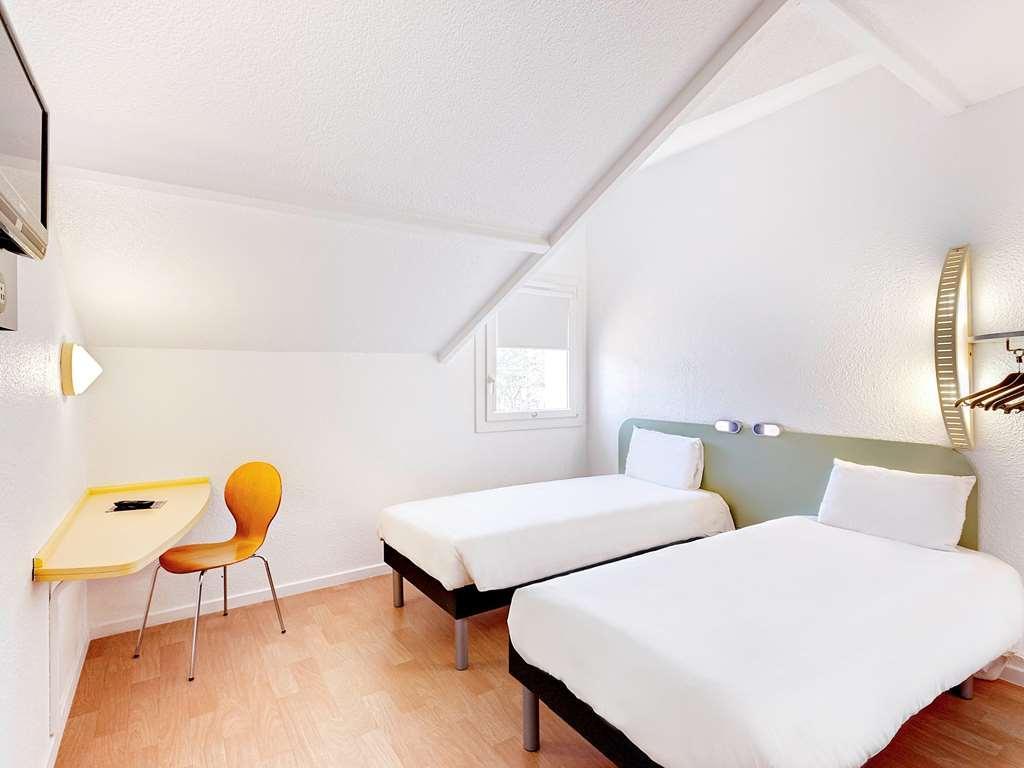 Ibis Budget Agen Exterior foto